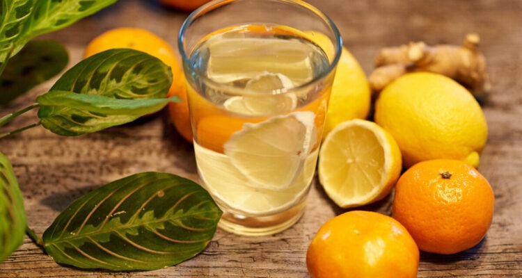 Woda z cytryną – jak może poprawić Twoje zdrowie?